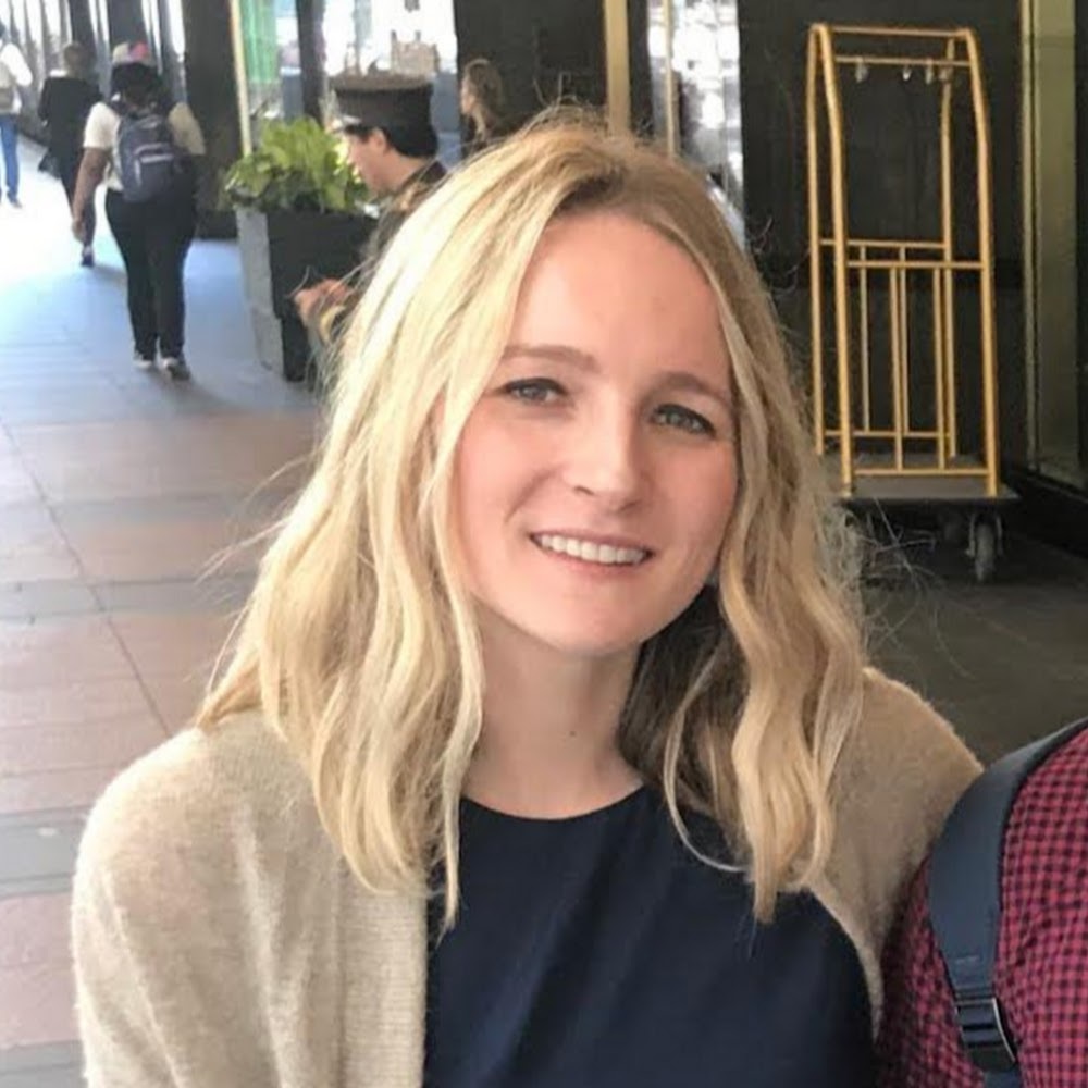 Meet your Posher, Stephanie